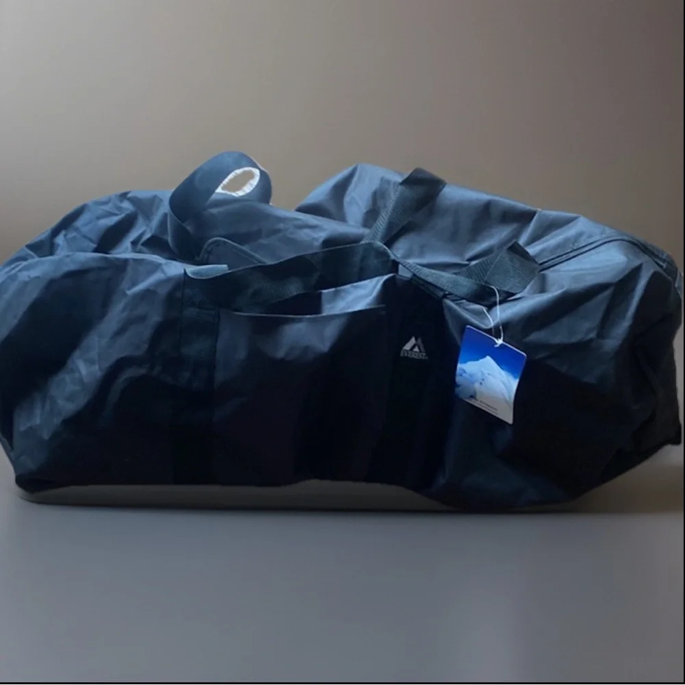 Everest XL 42” Black Duffel Bag NWT Oversized Travel Gym Sports Equipment Canvas